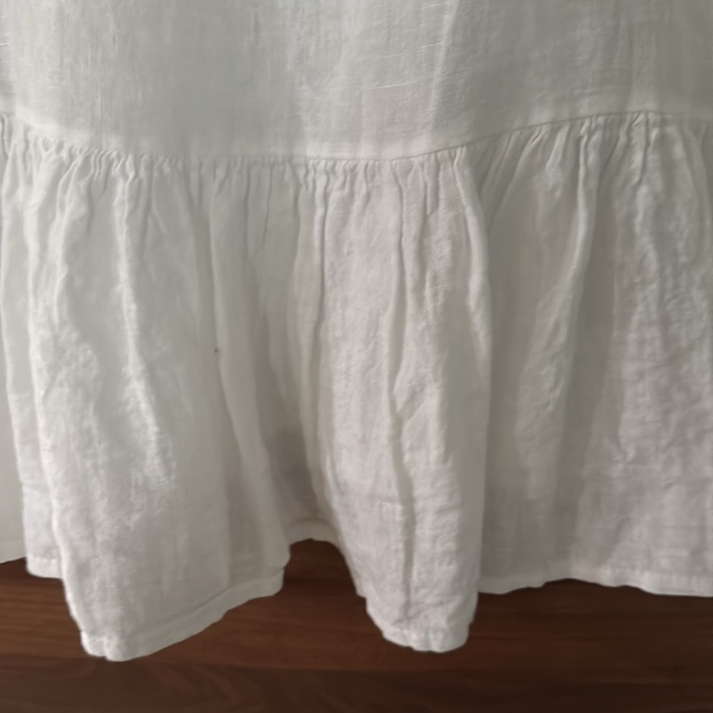 White linen swimsuit cover-up - Picture 3 of 4